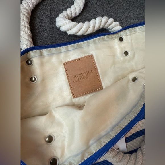 Summer & Rose Tote - Picture 4 of 4